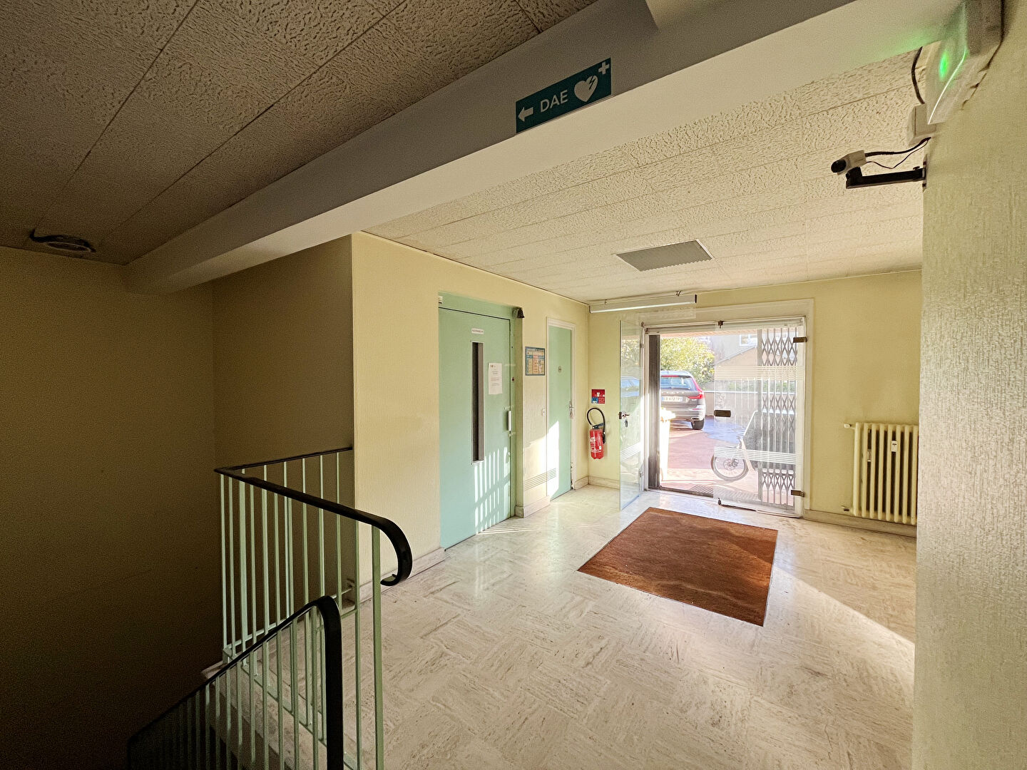 Local professionnel de 451m2 avec 5 parkings