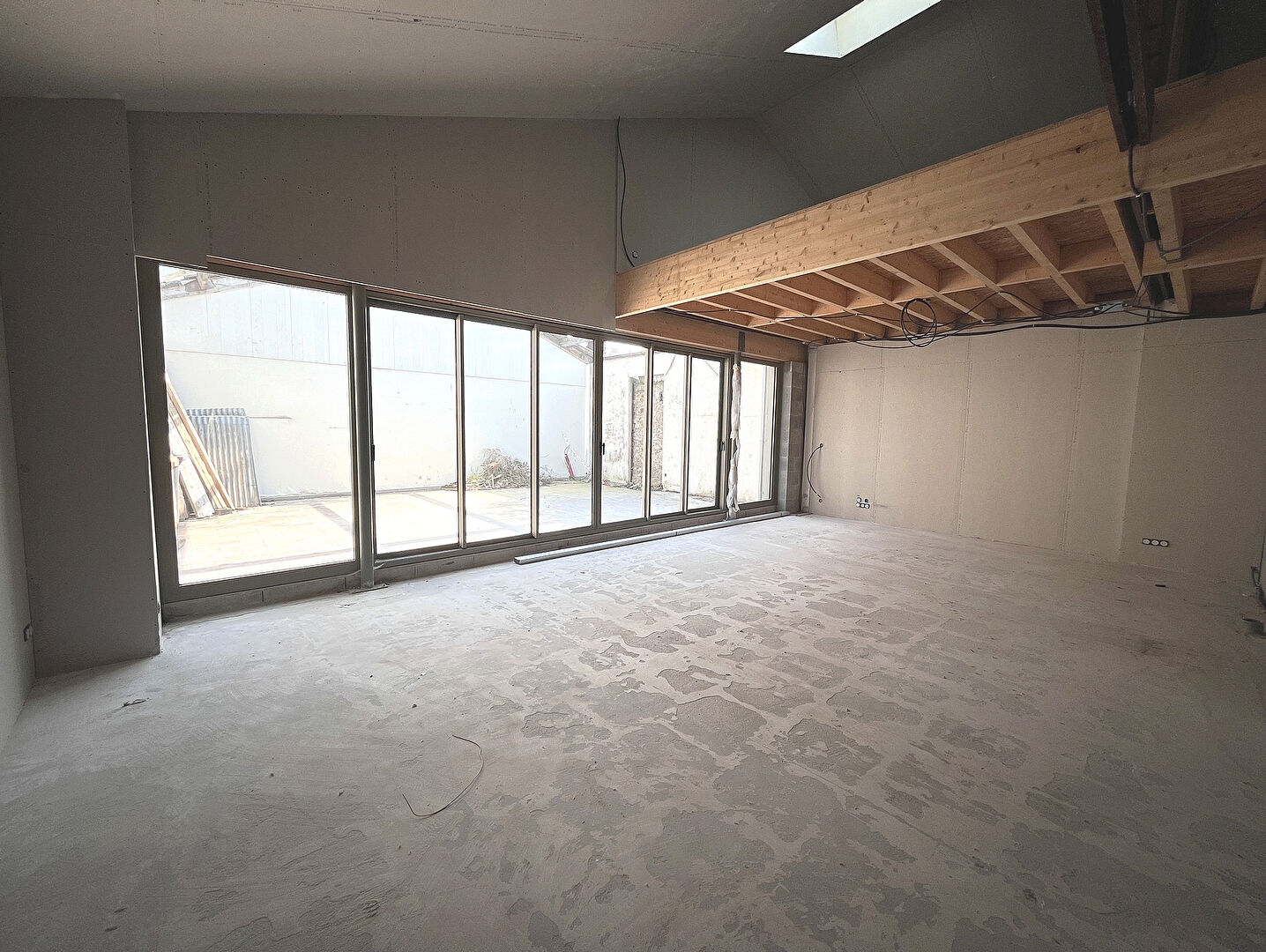 Photo Maison de ville de 190 m² avec garage et patio image 3/6