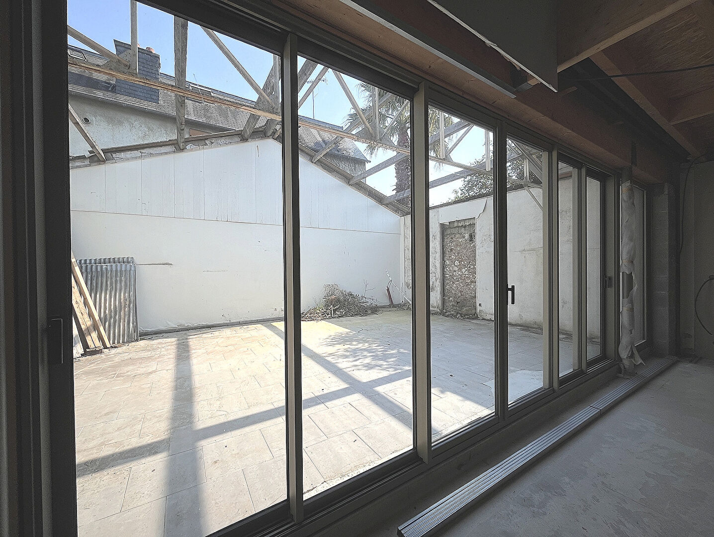 Photo Maison de ville de 190 m² avec garage et patio image 5/6