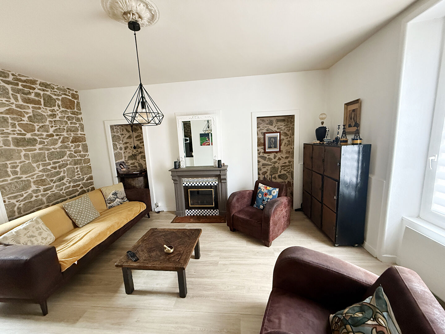 Photo Maison de ville rénovée avec patio et cour image 2/6