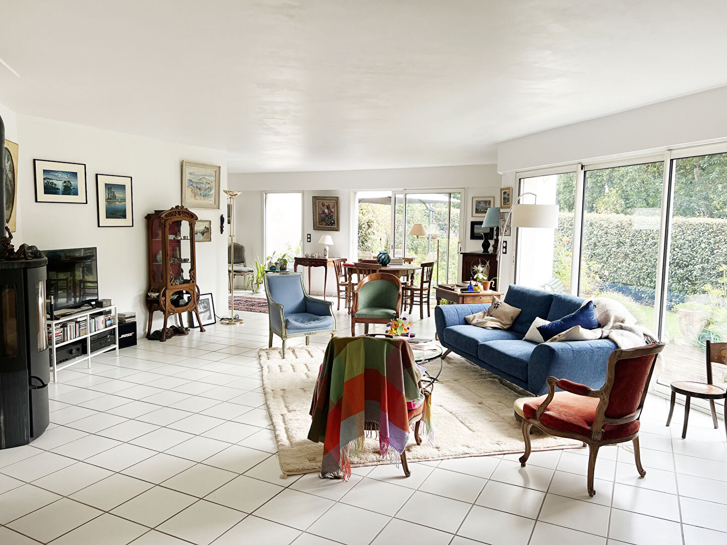 Photo T5 de 135m2, terrasse, jardin privatif, 4 stationnements image 3/6