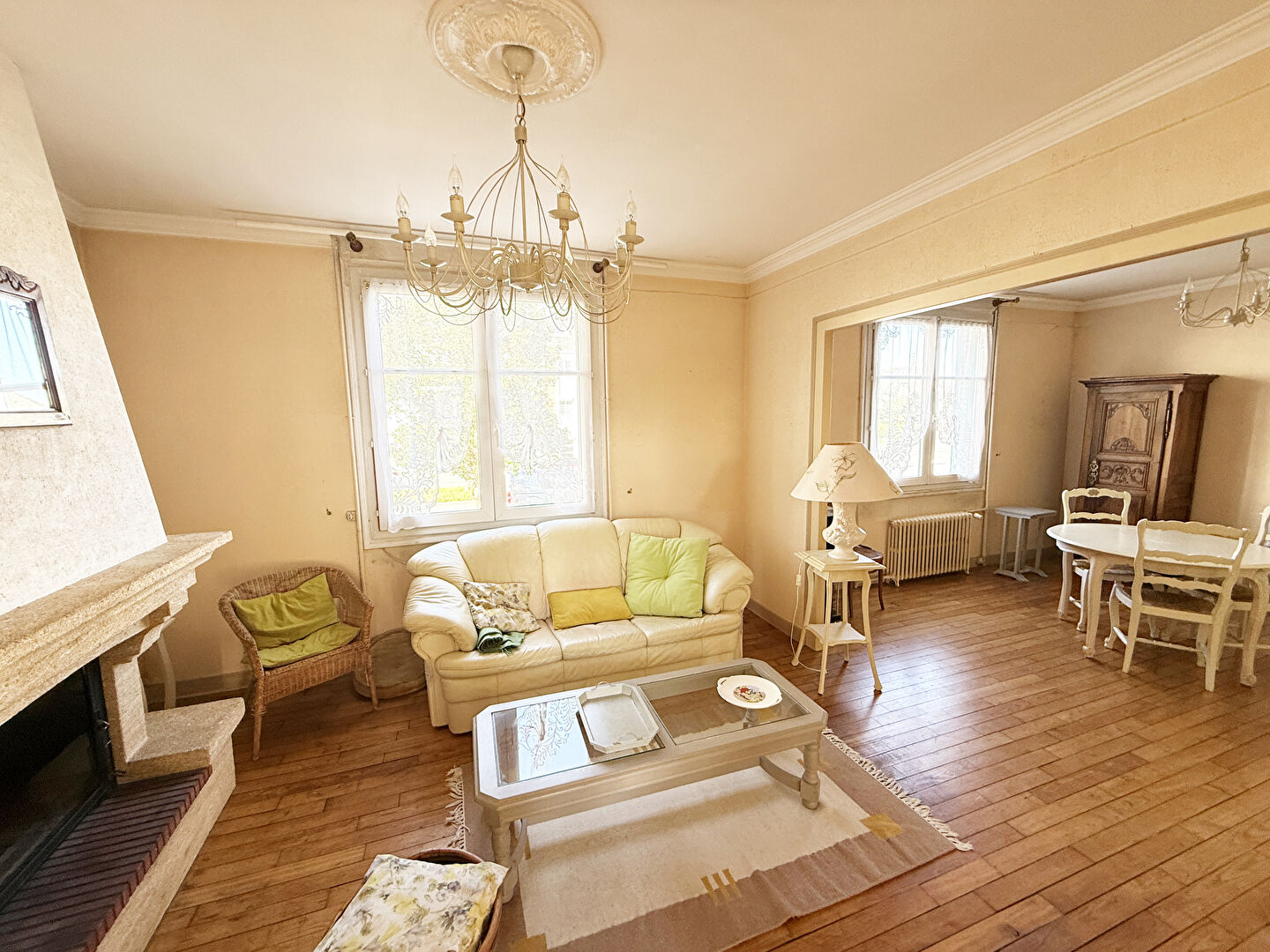 Photo Maison de ville sur 229m2 de terrain clos image 2/6