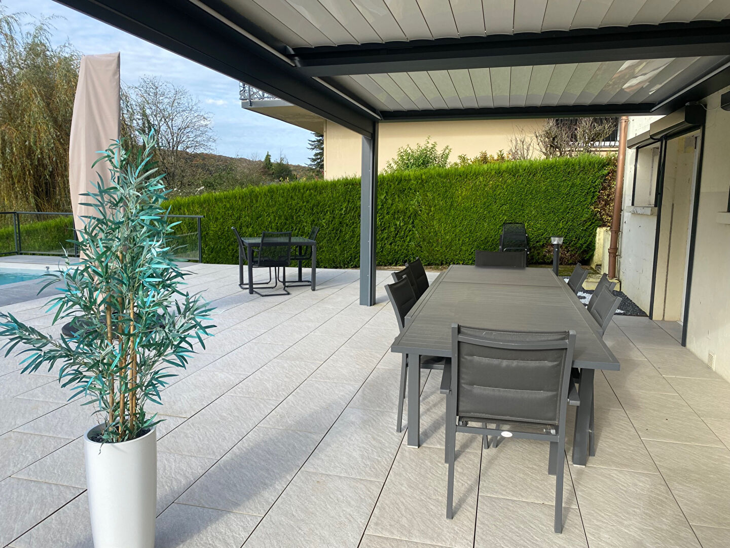 Photo BAISSE DE PRIX  : TRES BELLE MAISON AVEC PISCINE ET JARDIN image 2/6