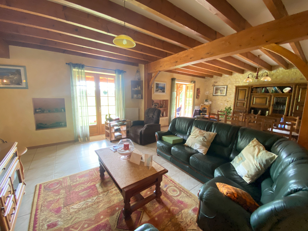 North Lot et Garonne, Former barn with outbuildings and annexes
