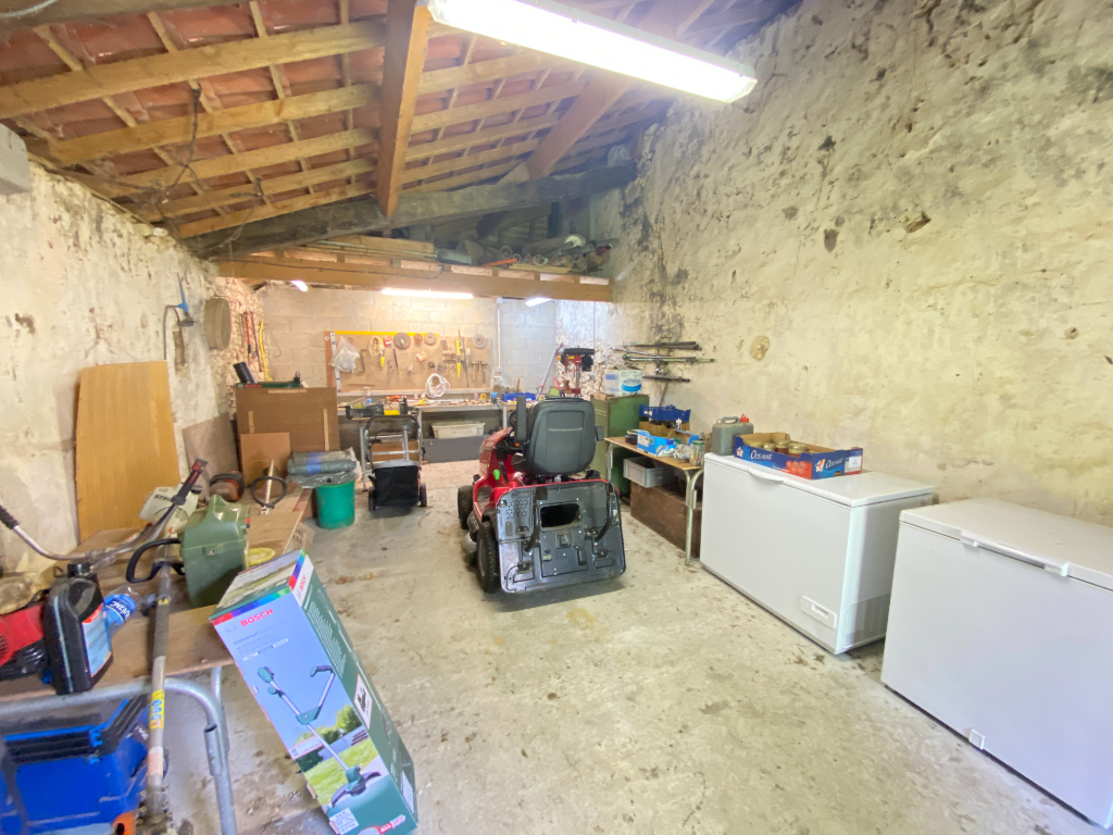 North Lot et Garonne, Former barn with outbuildings and annexes