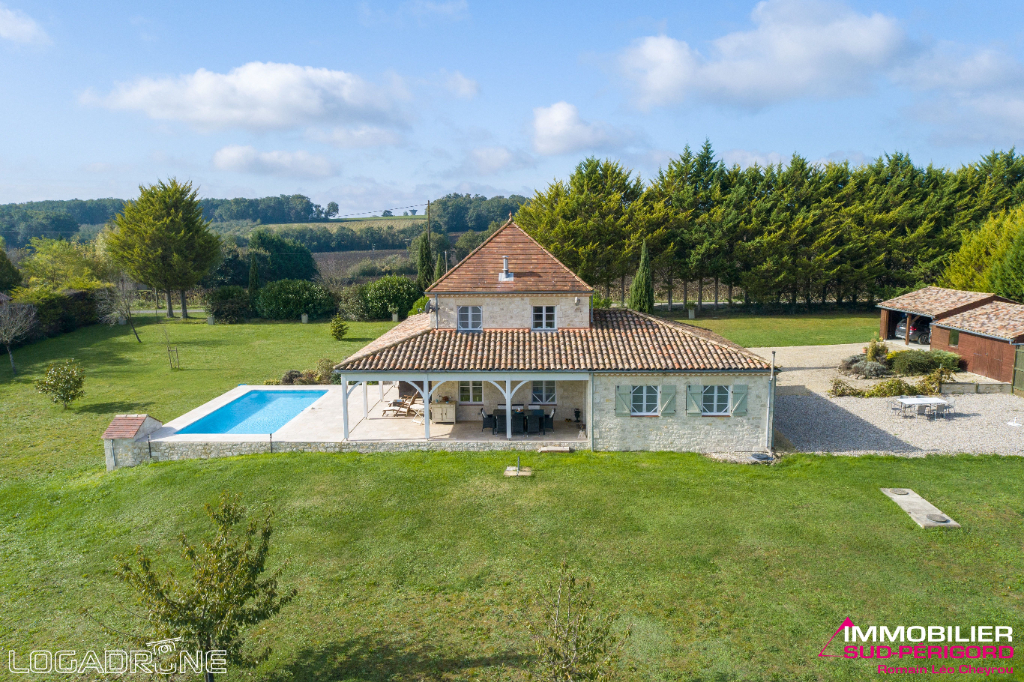 Maison de Campagne avec Pigeonnier et Piscine