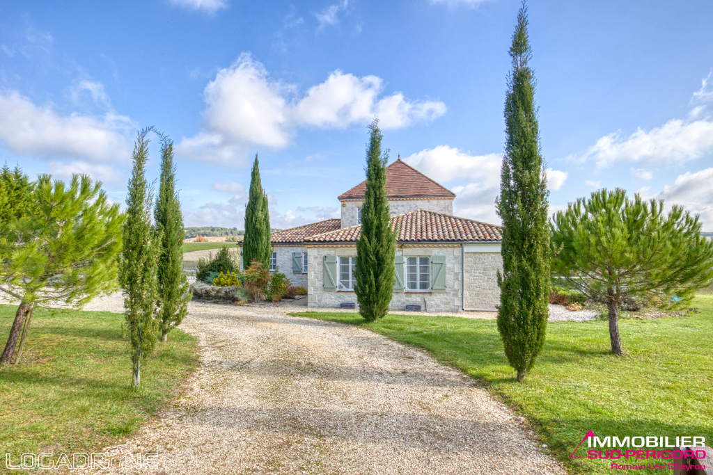 Countryside Property with Pigeonnier and Pool