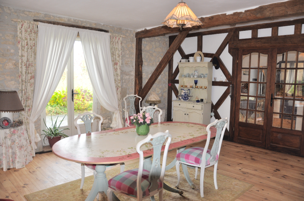 Renovated Character Property with Separate Appartement near Castillonnés