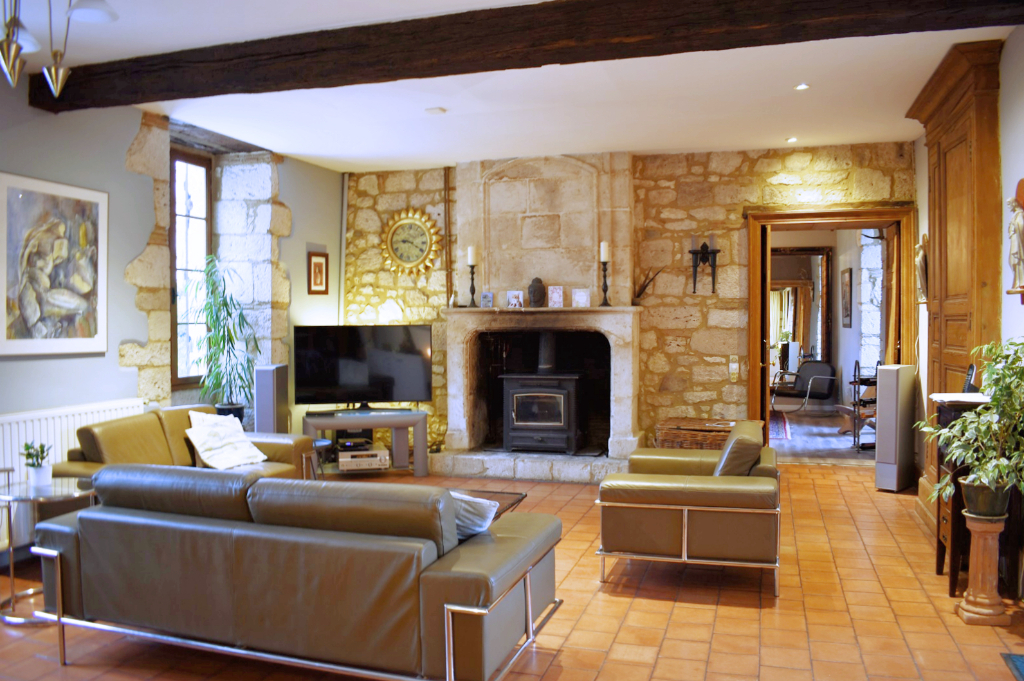 Magnificent 12th century Château with private golf course