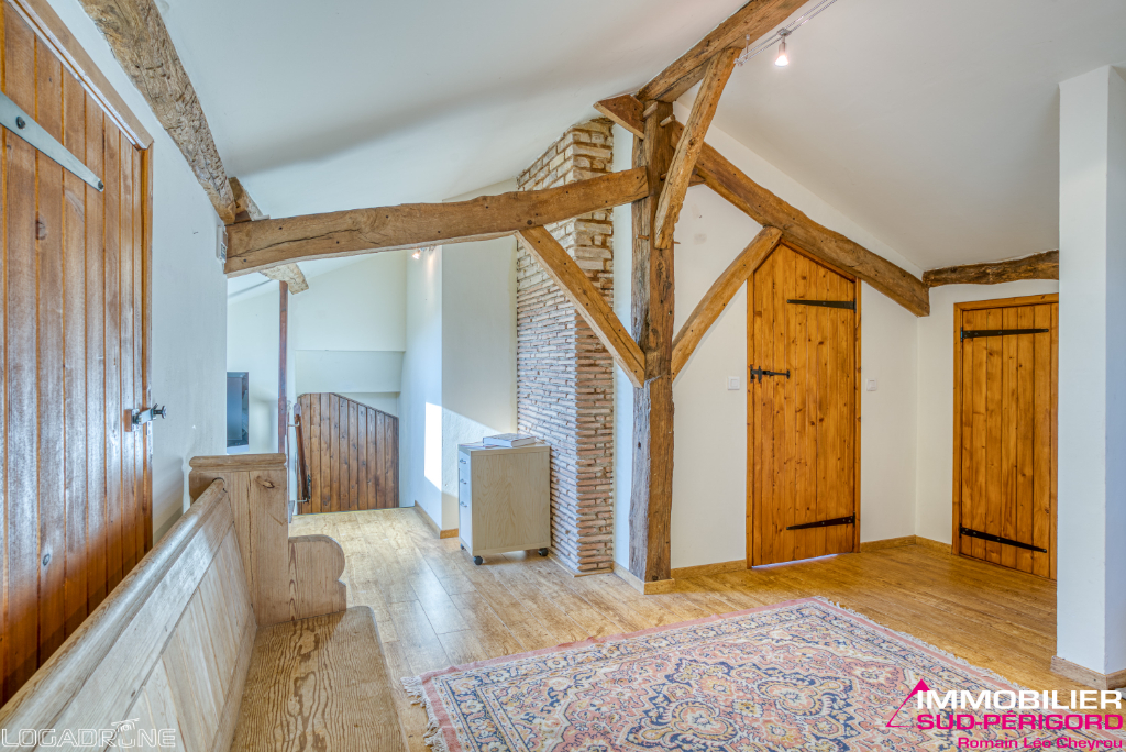 Propriété de prestige avec gîte, piscine et court de tennis