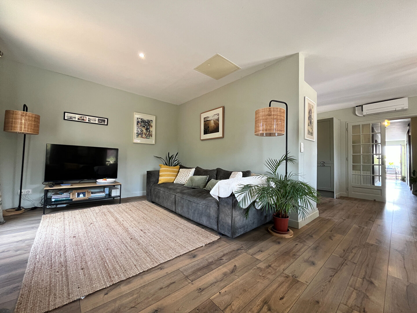 Maison rénovée avec piscine, et studio secteur Monpazier