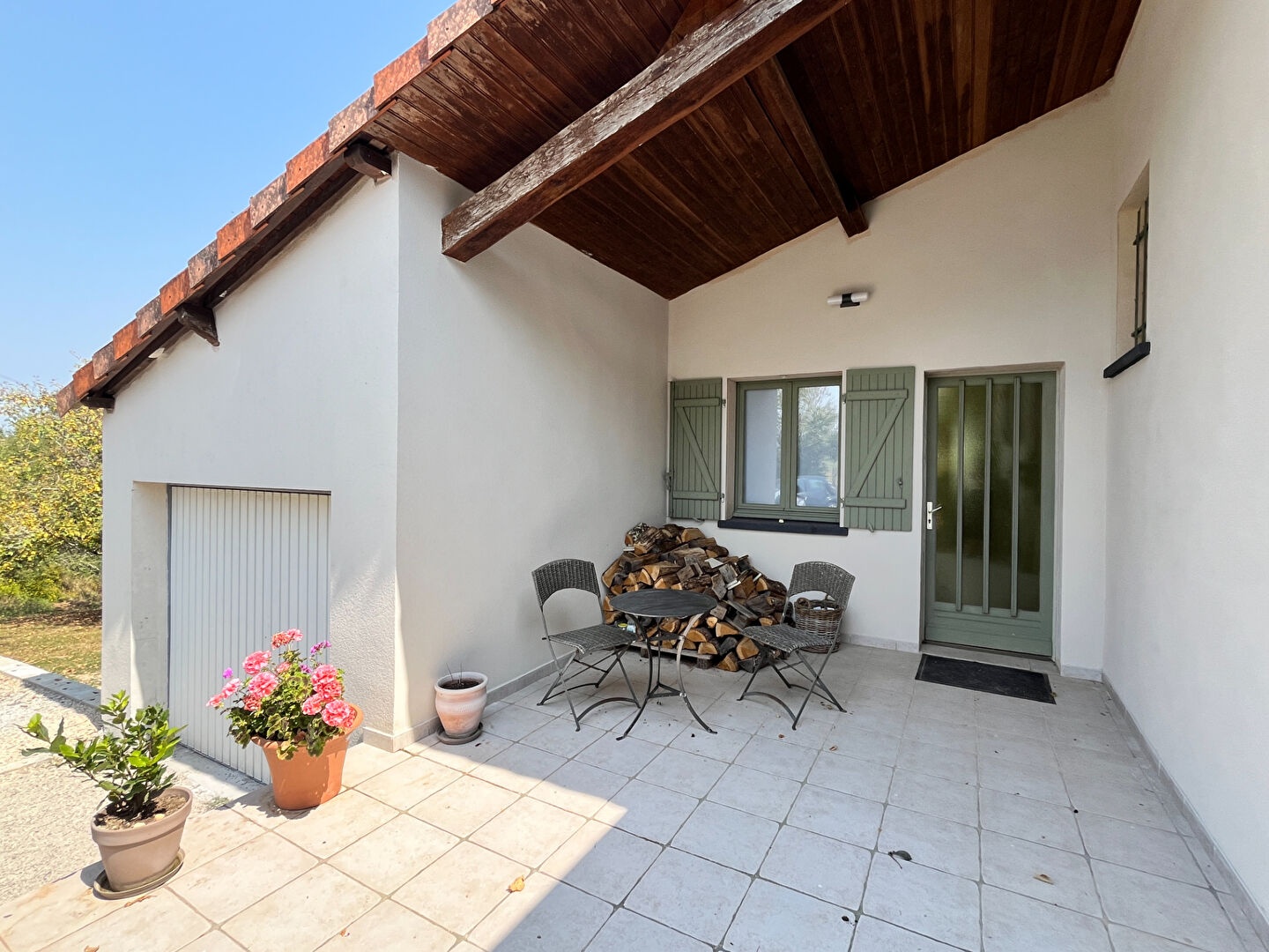 Maison rénovée avec piscine, et studio secteur Monpazier