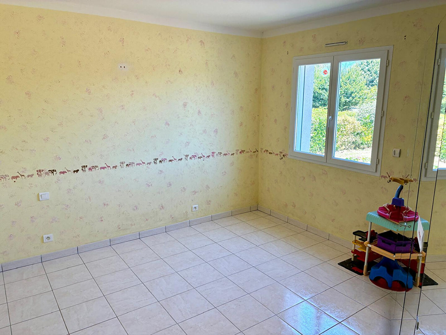 Maison de plain-pied avec piscine au Temple Sur Lot