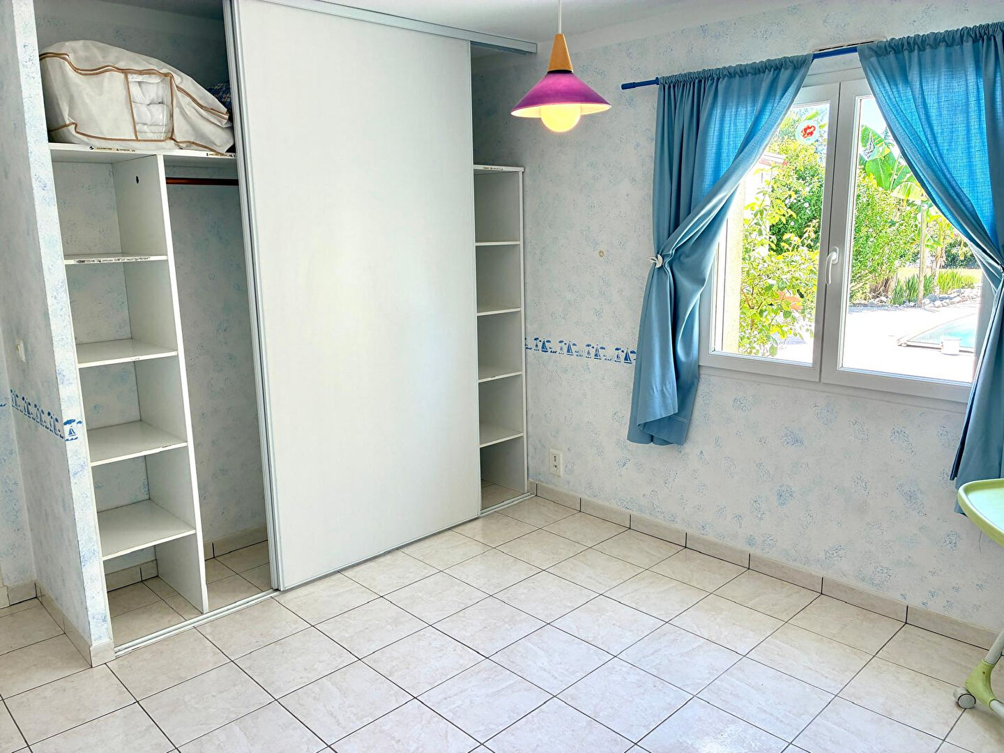 Maison de plain-pied avec piscine au Temple Sur Lot
