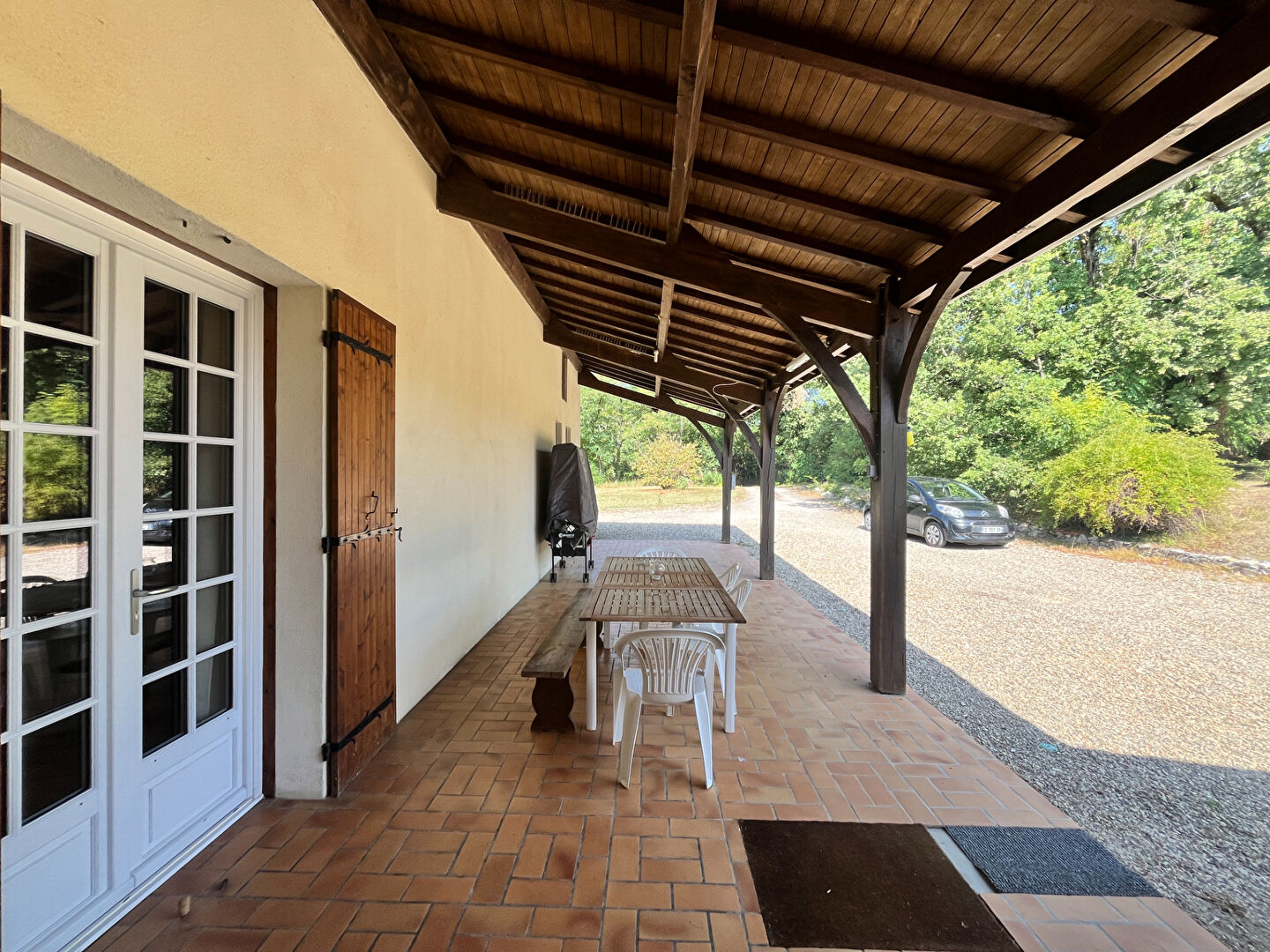 Maison spacieuse avec piscine, proche Villeréal