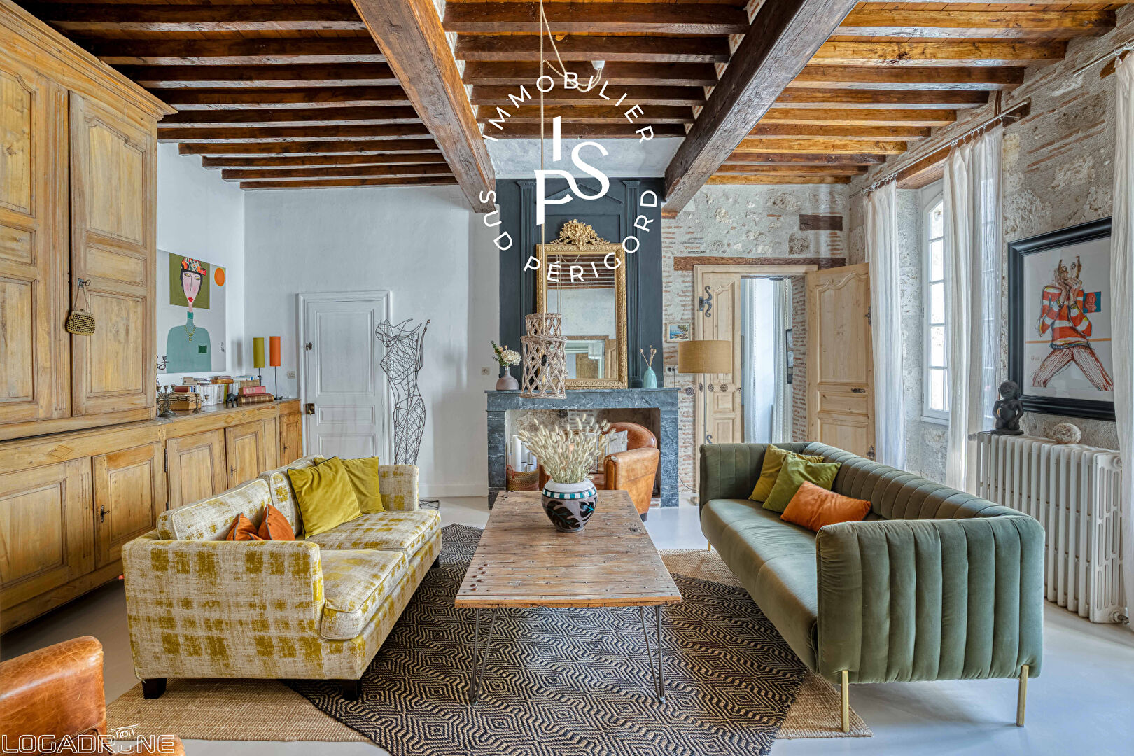Demeure de prestige en pierre  ideal projet chambres d hotes ou grande maison familiale