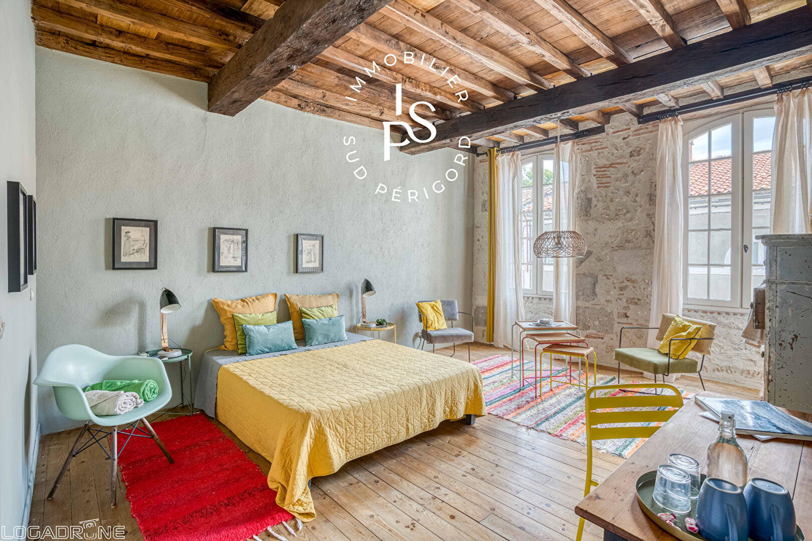 Demeure de prestige en pierre  ideal projet chambres d hotes ou grande maison familiale