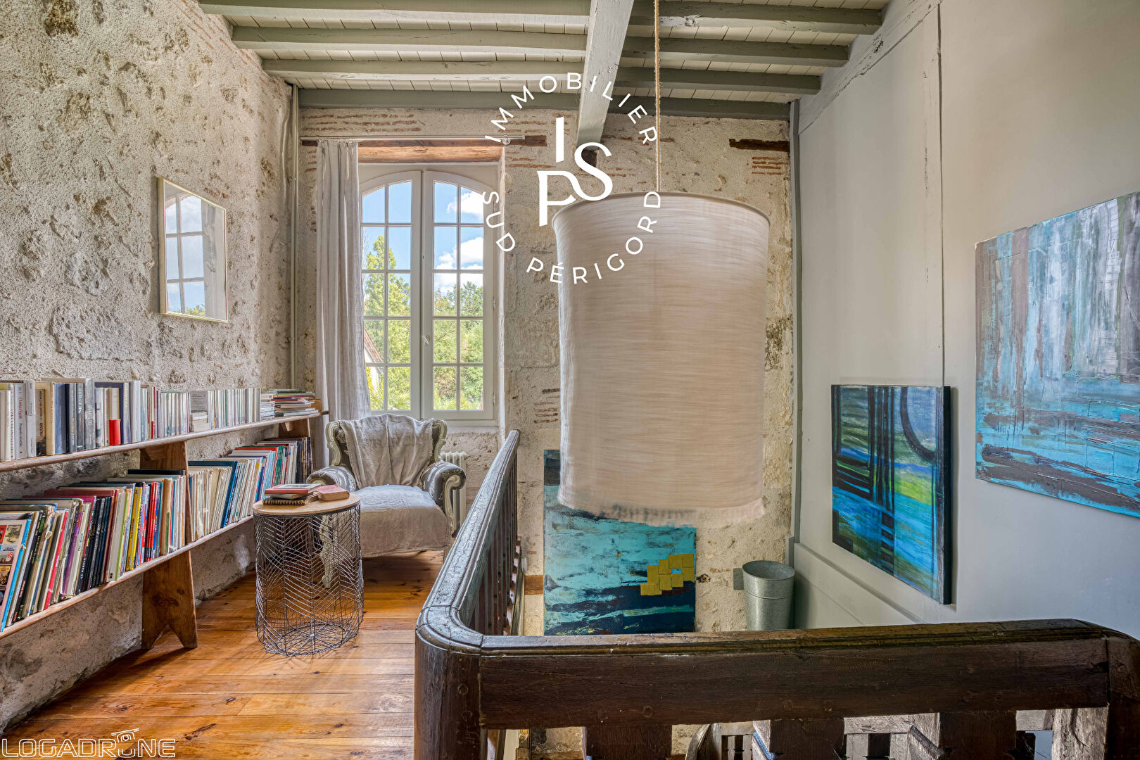Demeure de prestige en pierre  ideal projet chambres d hotes ou grande maison familiale