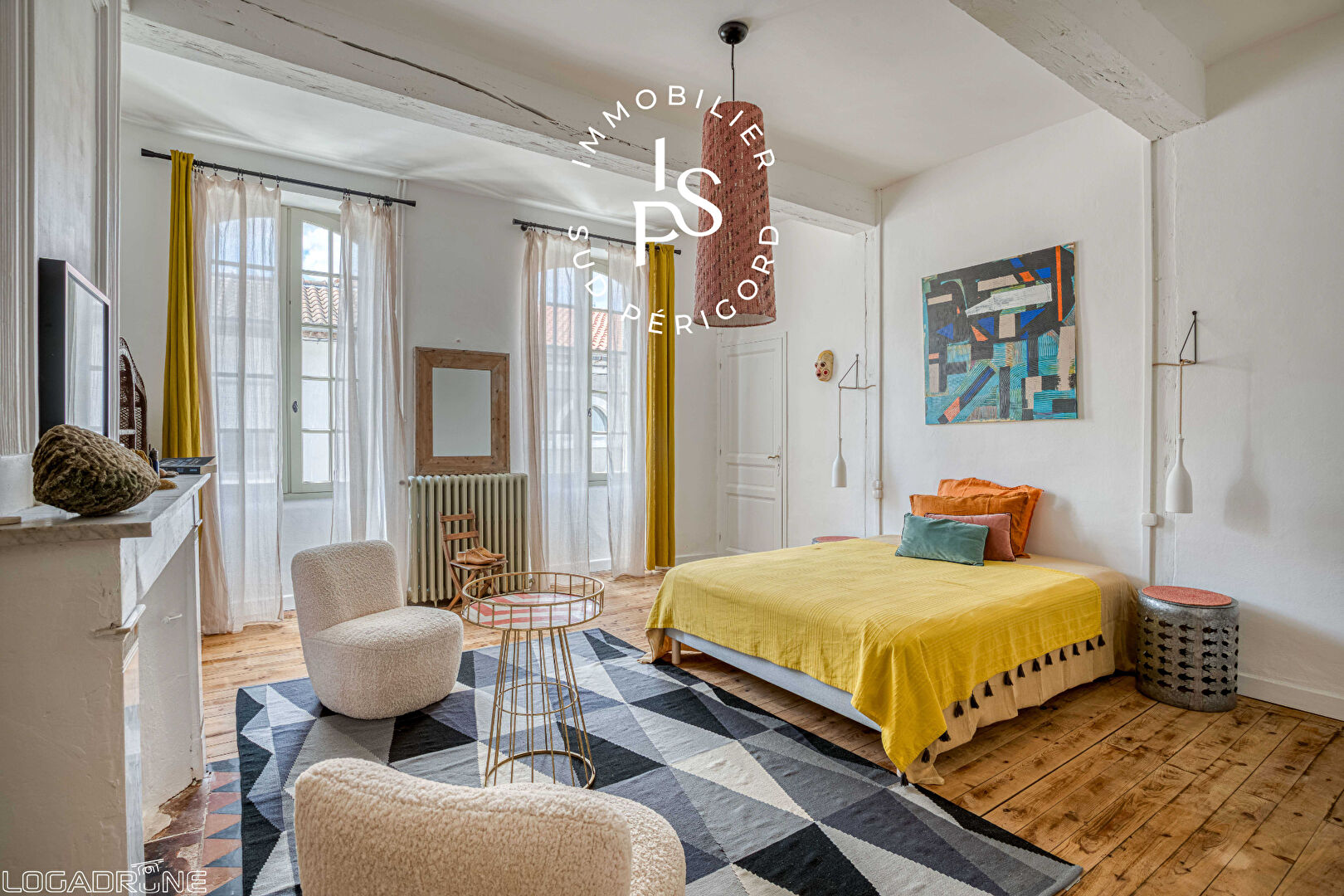 Demeure de prestige en pierre  ideal projet chambres d hotes ou grande maison familiale