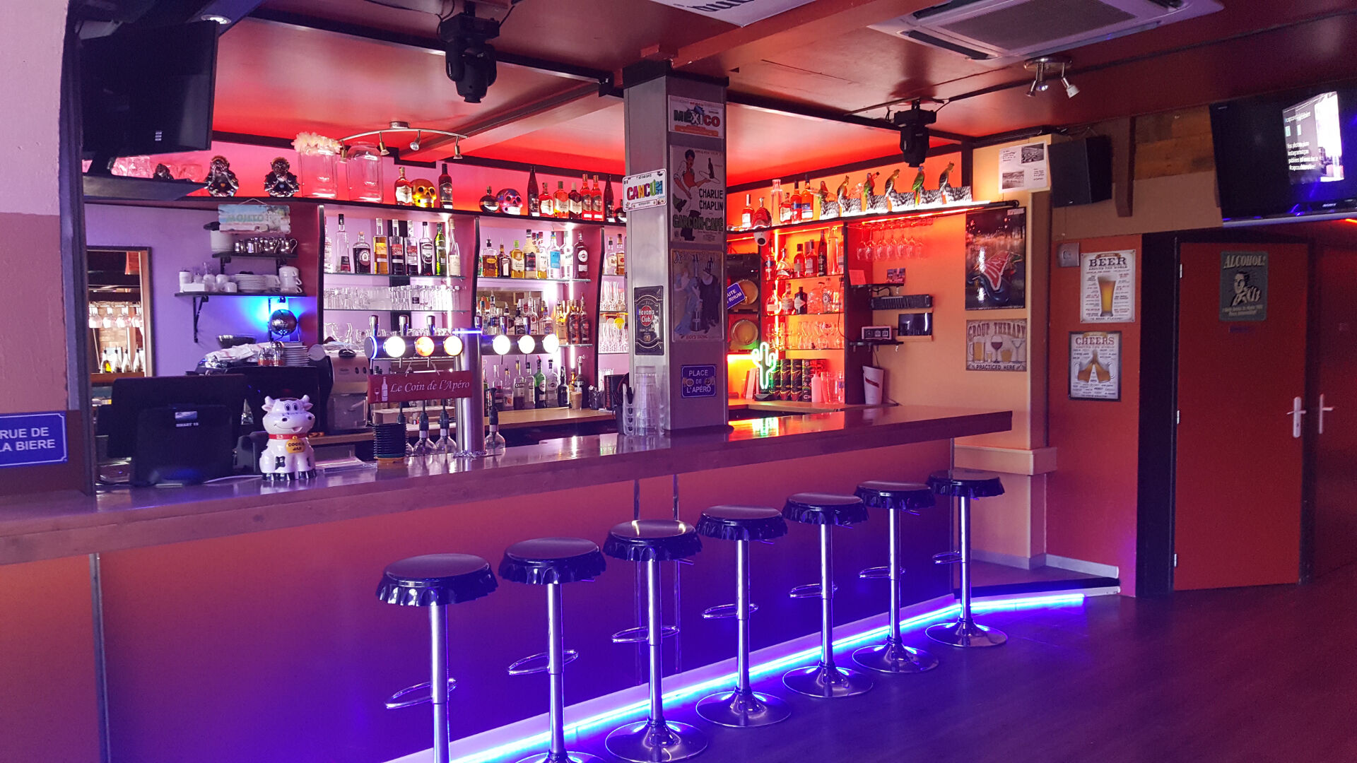 66 BARCARES VENTE MURS ET FONDS DE COMMERCE DE BAR GLACIER RESTAURANT