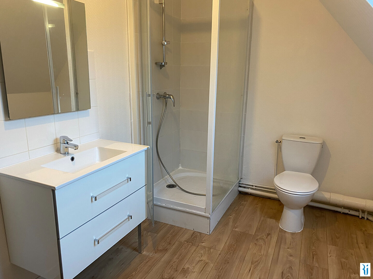 Photo MAISON NORMANDE AVEC JARDIN - BOIS GUILLAUME RUE HERBEUSE image 3/6