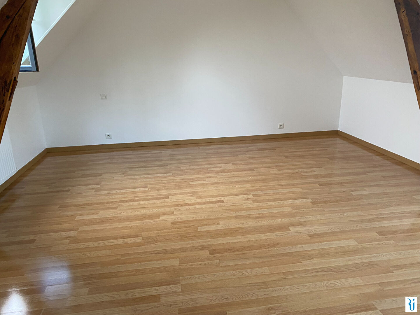 Photo MAISON NORMANDE AVEC JARDIN - BOIS GUILLAUME RUE HERBEUSE image 5/6