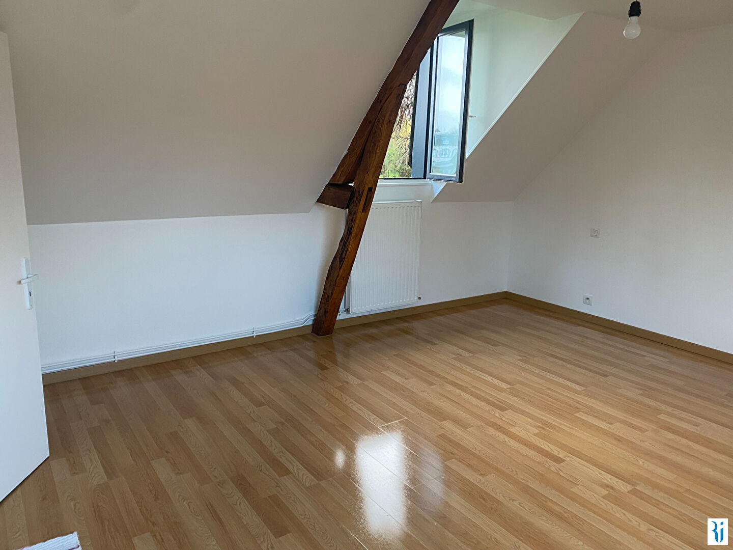 Photo MAISON NORMANDE AVEC JARDIN - BOIS GUILLAUME RUE HERBEUSE image 6/6