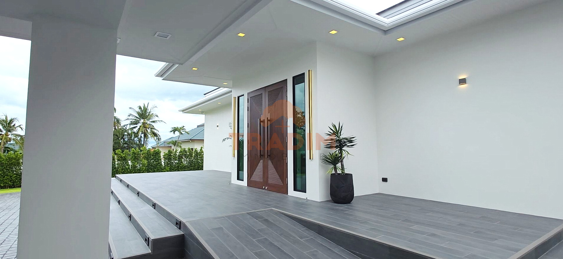 Photo Propriété HUA HIN THAILANDE Golf 700 m2 Terrain 2400m² image 1/6