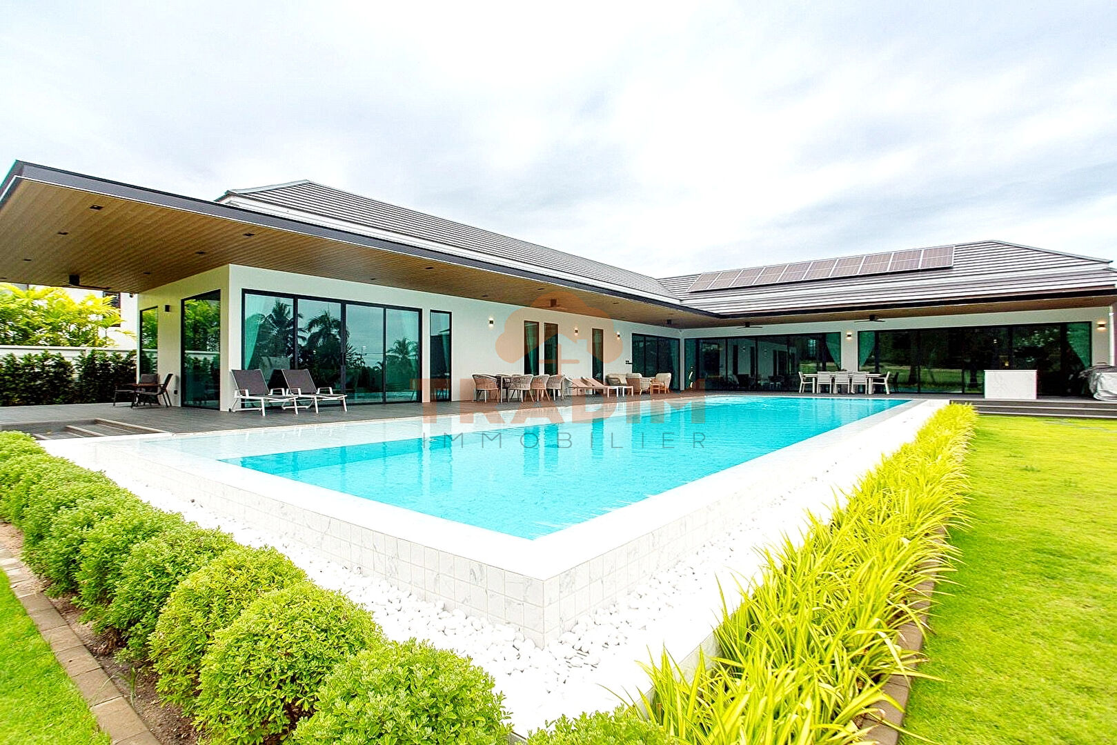 Photo Propriété HUA HIN THAILANDE Golf 700 m2 Terrain 2400m² image 2/6