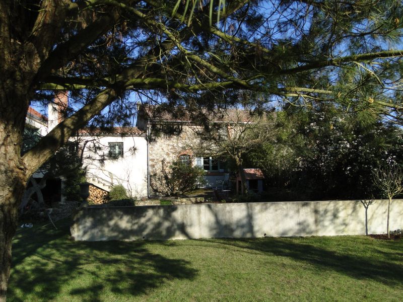 Photo Entre La Roche sur Yon et la côte, maison de caractère dans un bourg. image 2/5