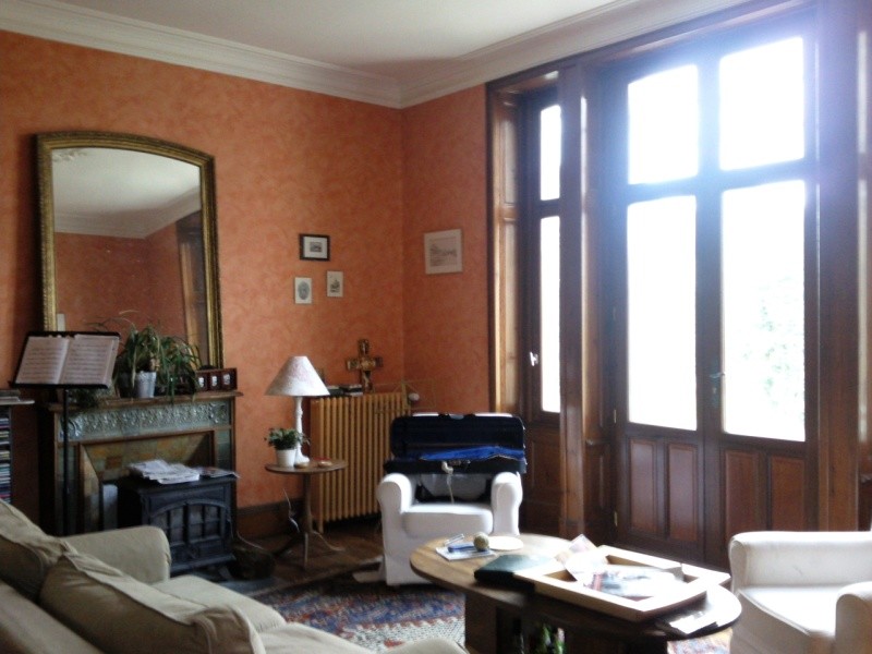 Photo Propriété édifiée sur 6.000 m2 env. image 3/5