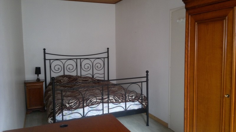 Photo Maison ancienne de plain-pied à BOURNEZEAU. image 1/1