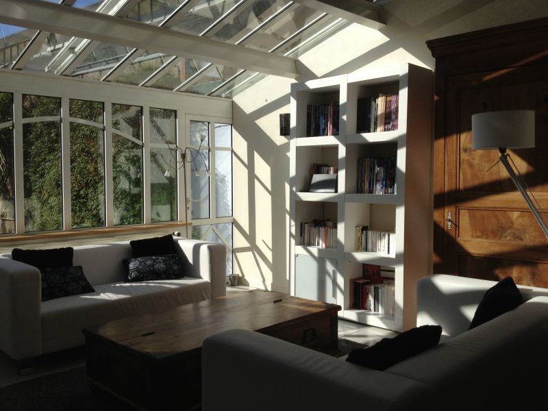 Photo Centre-ville, maison ancienne de 6 chambres, garage et jardin image 2/5