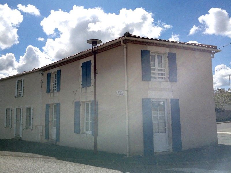 Photo Maison de bourg rénovée. THORIGNY image 2/2