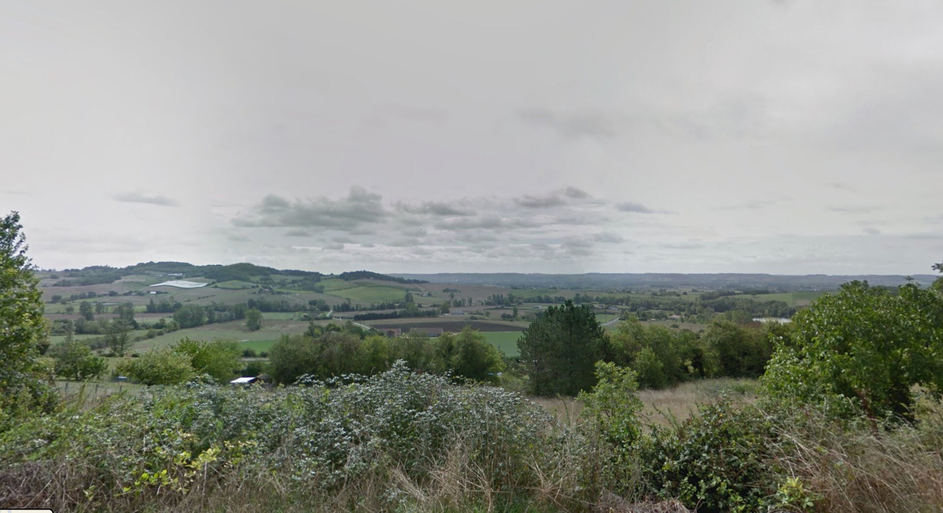 Terrain à bâtir de 1369 m2 viabilisé à Monclar d'Agenais