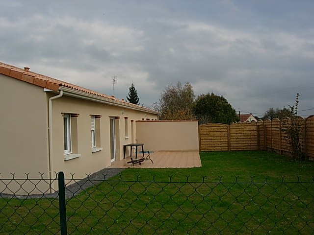 Maison - BOURGNEUF EN MAUGES