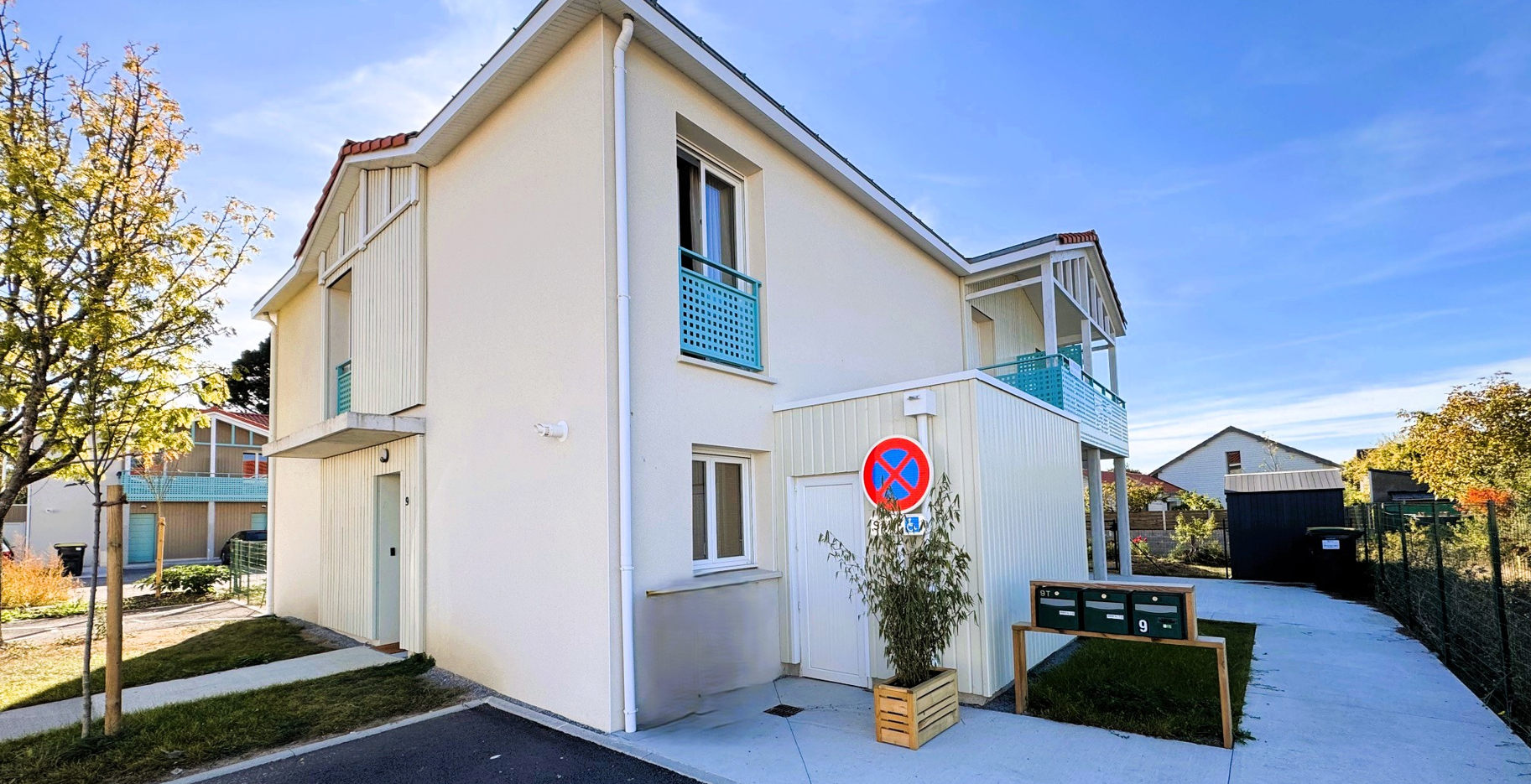 LA BAULE -GUEZY - PROCHE COMMERCES MAISON 3 CHAMBRES