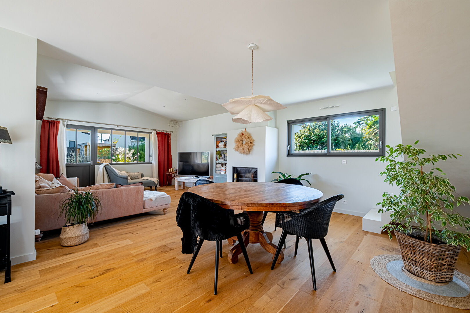 MAISON CONTEMPORAINE - 4 CH - PROCHE COMMERCES