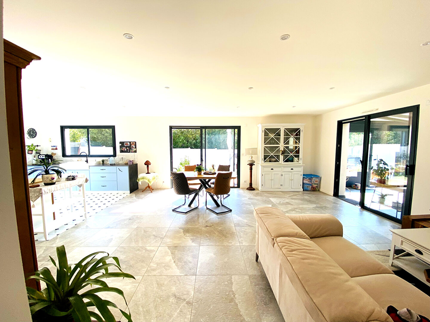 Photo Maison contemporaine de plain-pied image 2/6