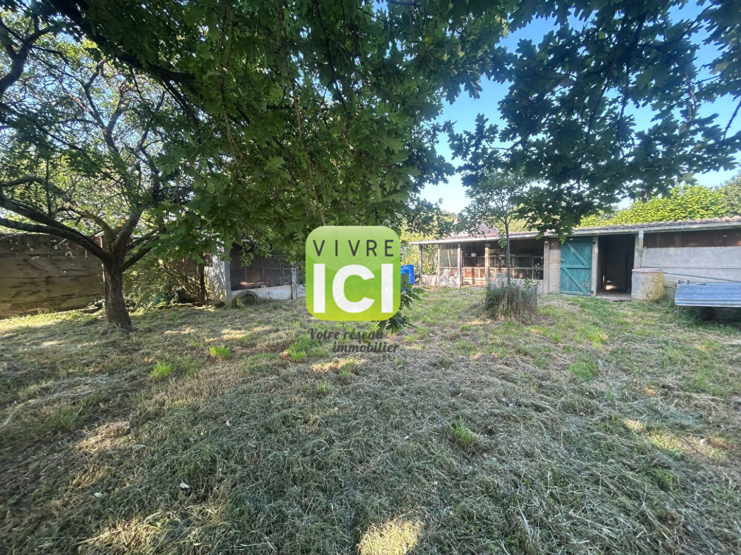 Photo Terrain Besne 525 m2 image 5/6