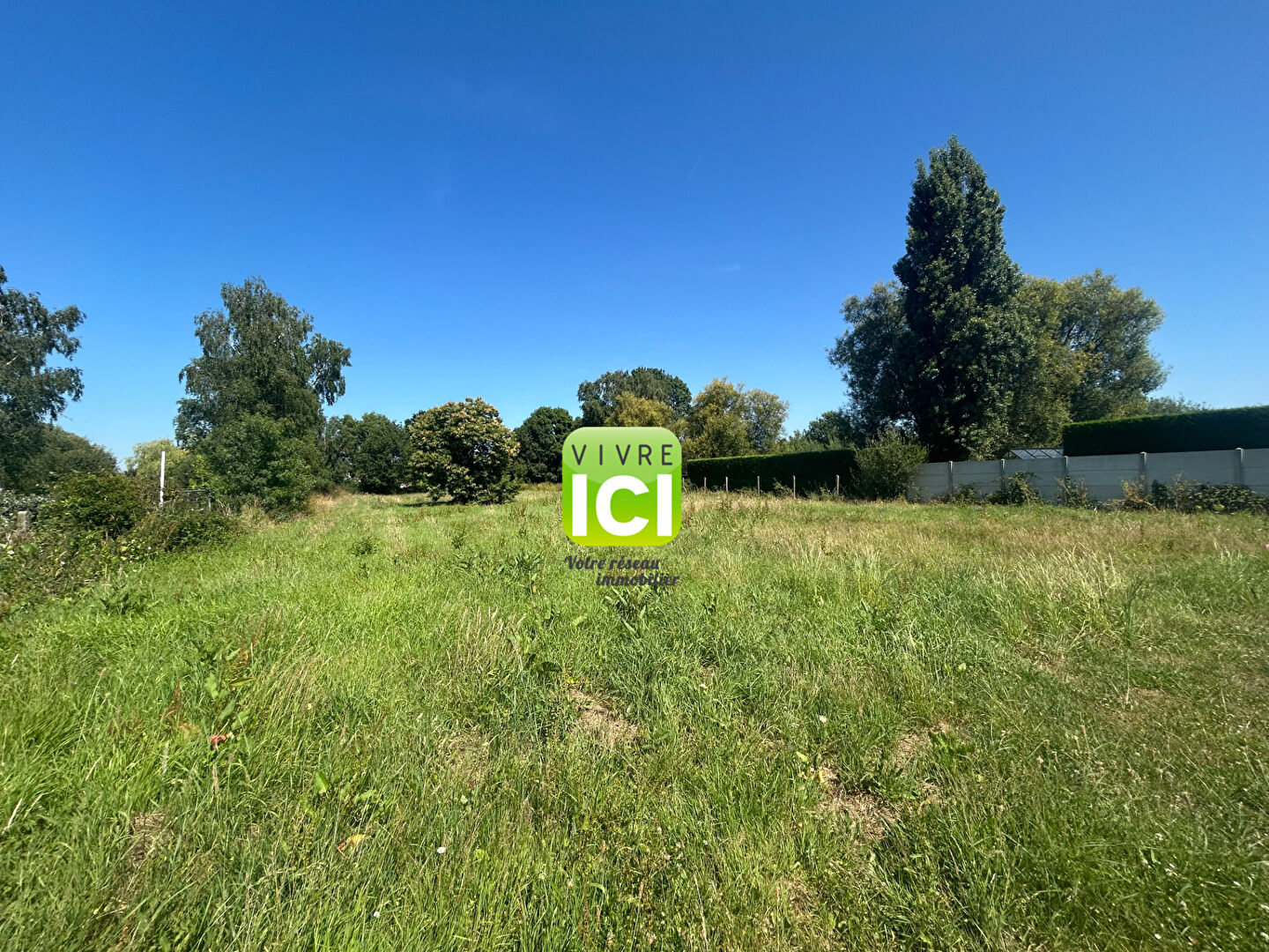 Terrain à bâtir 2700m² centre SAINTE-ANNE-SUR-BRIVET