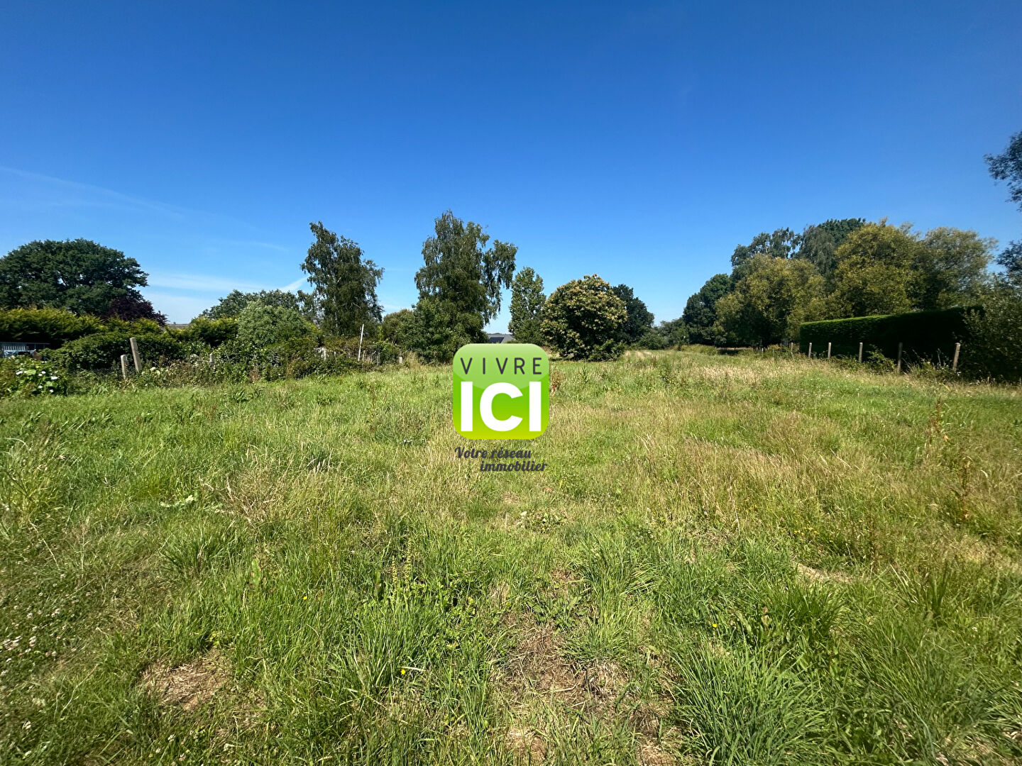 Photo Terrain à bâtir 2700m² centre SAINTE-ANNE-SUR-BRIVET image 2/4