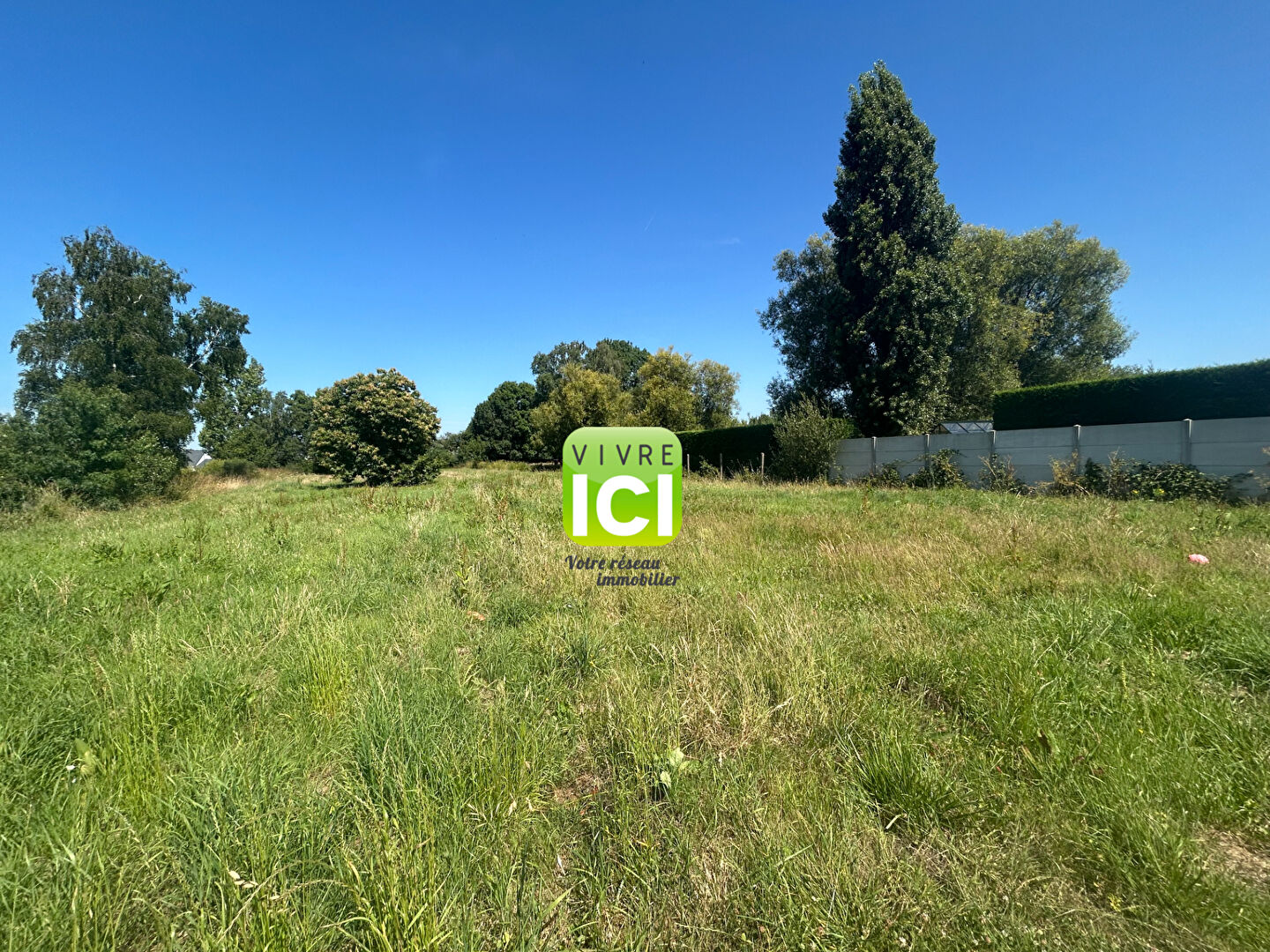 Photo Terrain à bâtir 2700m² centre SAINTE-ANNE-SUR-BRIVET image 3/4