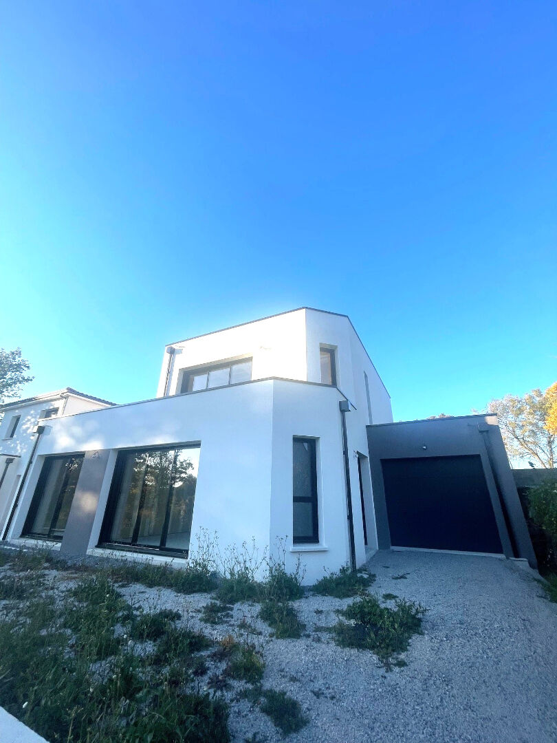 Photo Maison Saint Marc Sur Mer 5 pièce(s) 135.05 m2 image 1/6