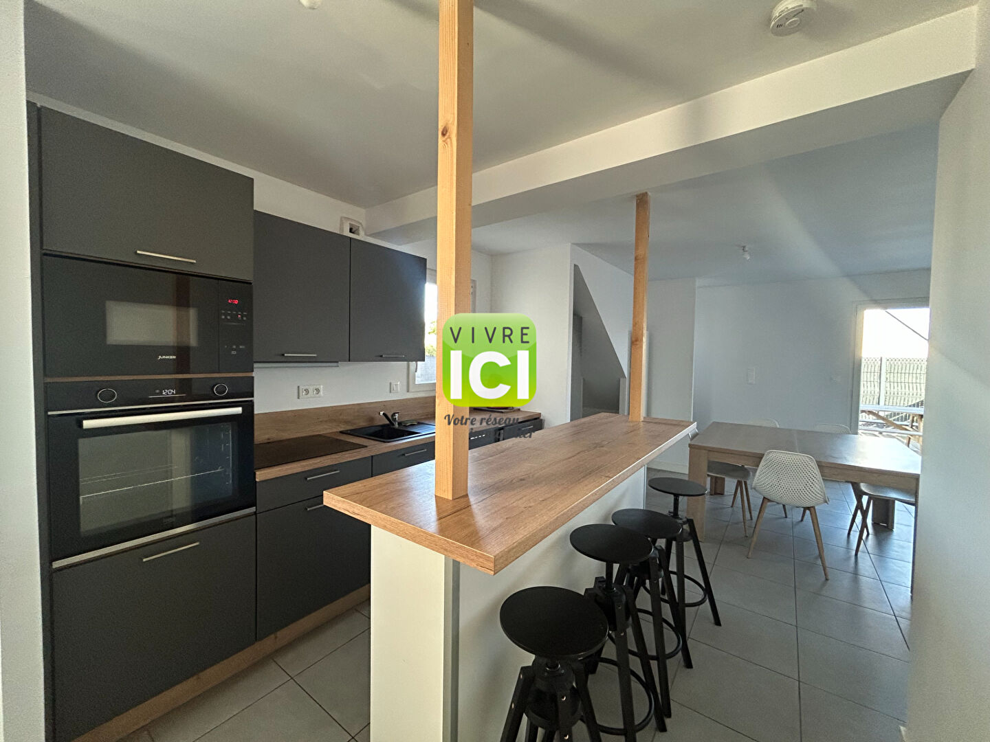 Photo Maison PONTCHATEAU Centre - 4 chambres - Vie de plain-pied - Jardin 260m² image 5/6