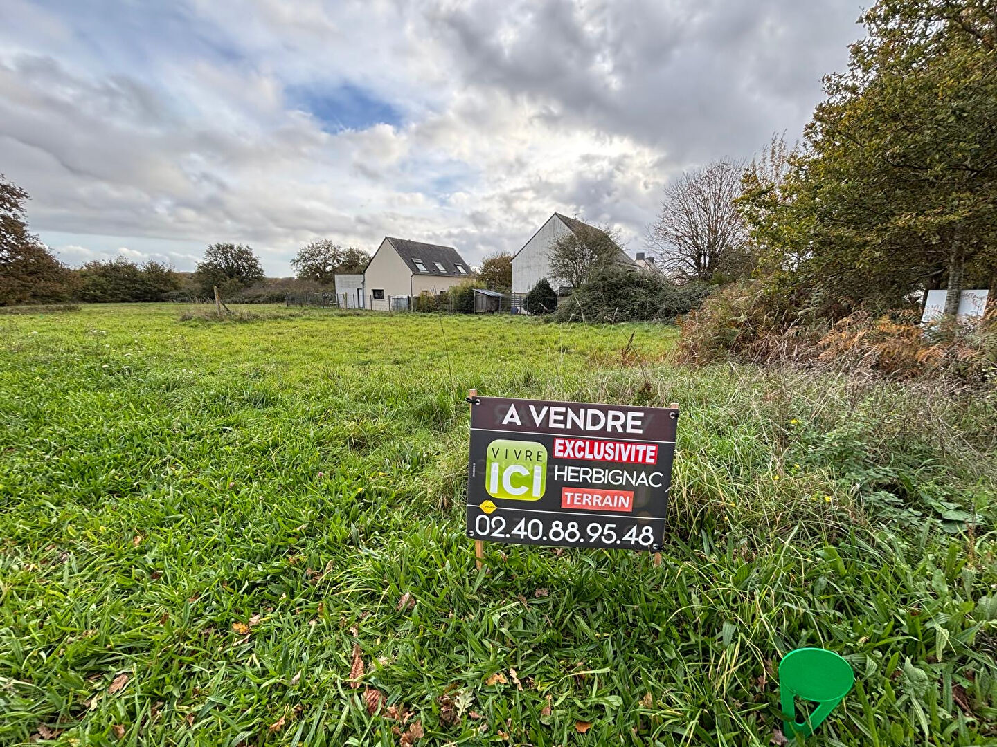 Photo Terrain viabilisé 738 m2 - Saint-Lyphard image 3/3