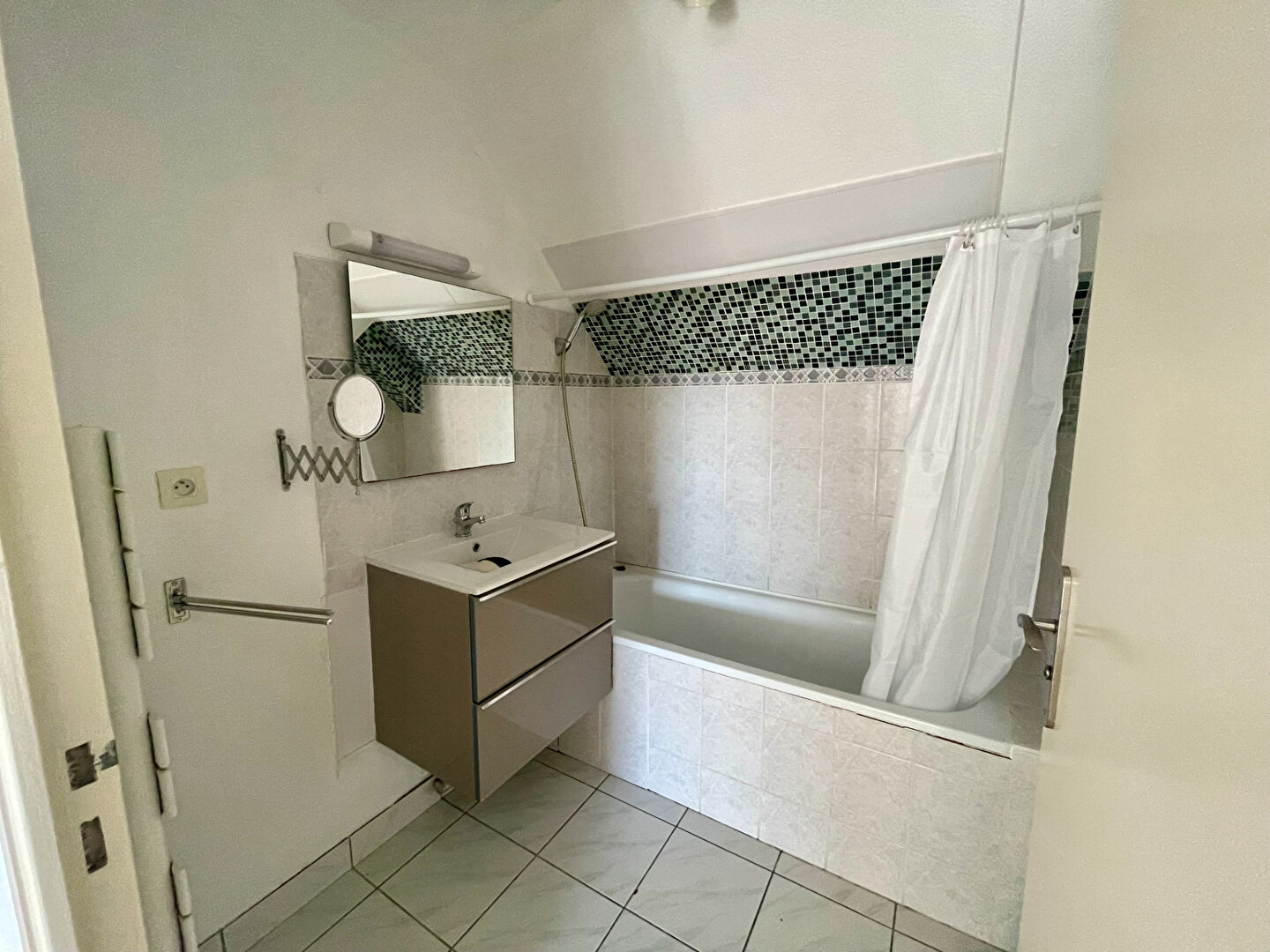 Photo Appartement meublé T3 vue Mer - Disponible à l'année image 5/6