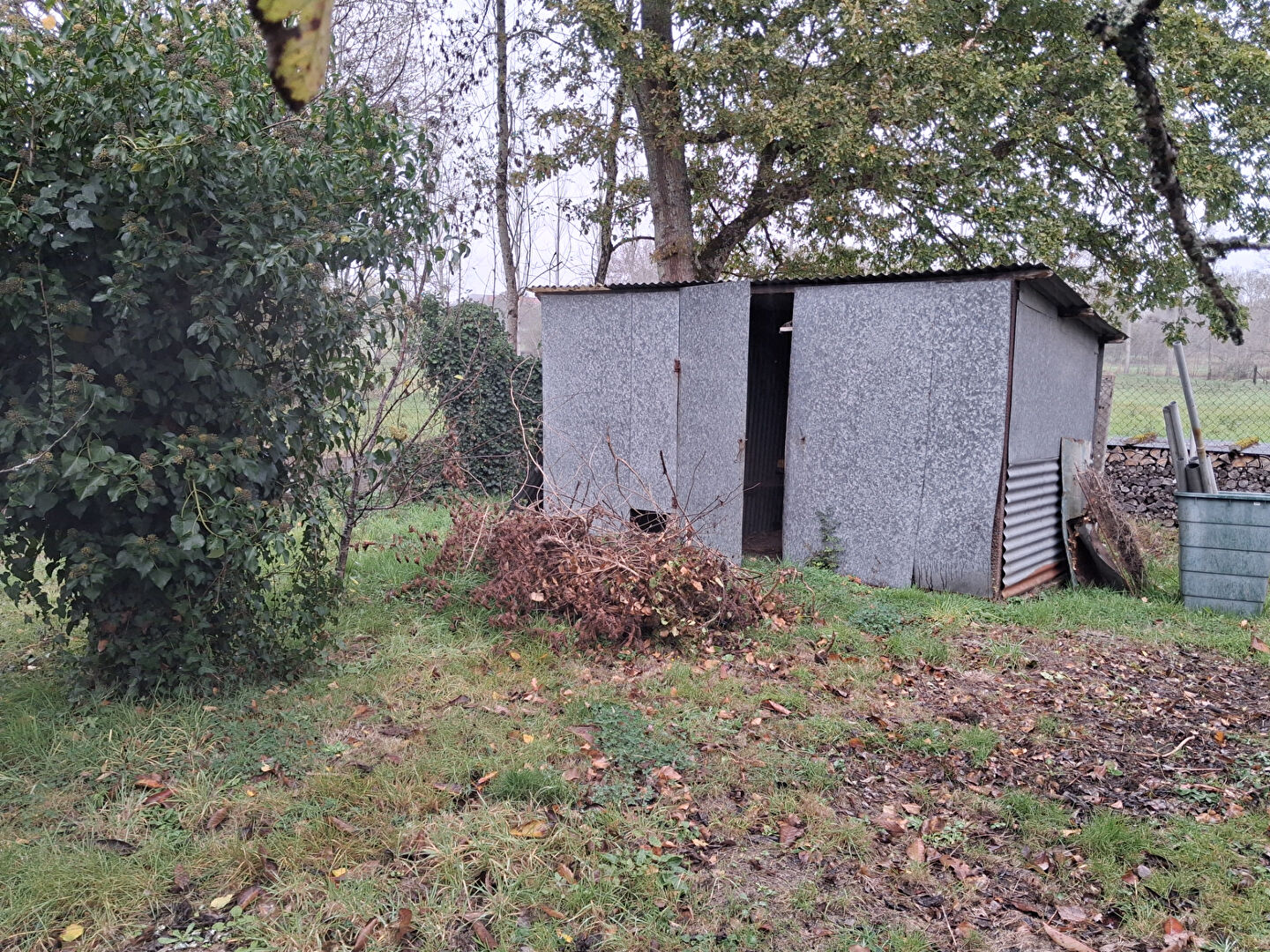 Photo Terrain Besne 383 m2 image 3/3