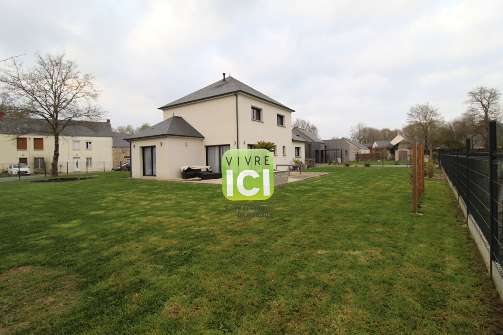 Photo Maison Sainte Anne Sur Brivet 5 pièce(s) 132 m2 image 1/6