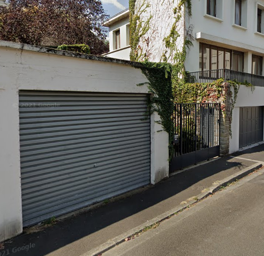 GRAND GARAGE FERME CHAMALIERES